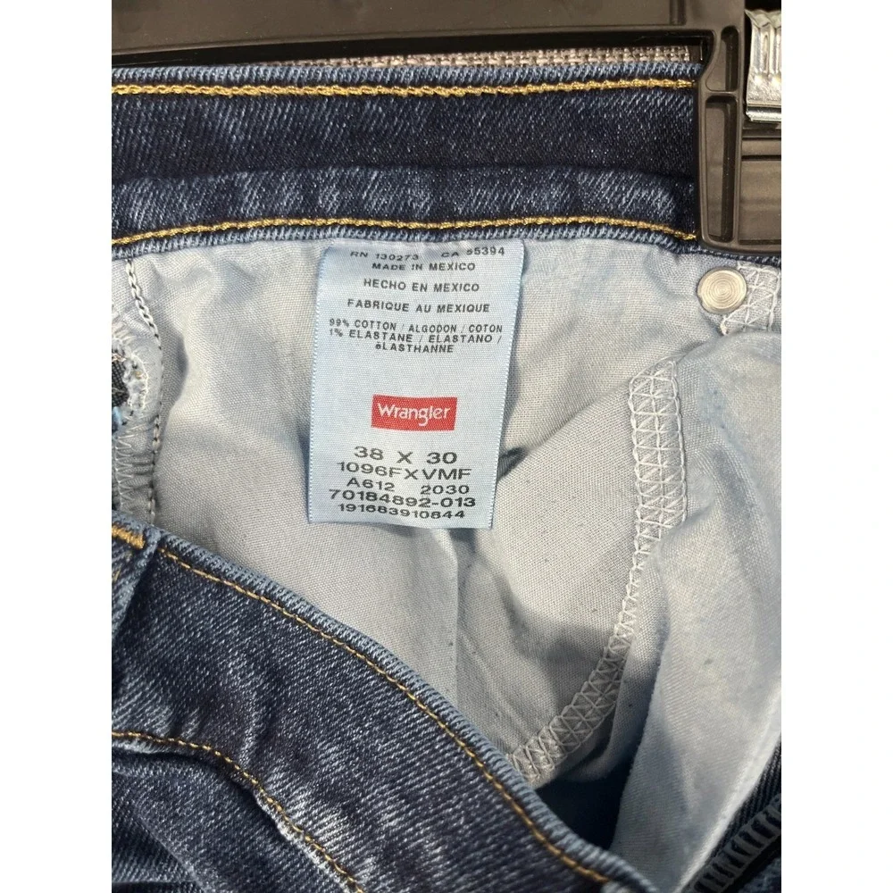 Wrangler Jeans Mens 38x30 Blue Denim Cotton Stretch Medium Wash Straight‎ Leg